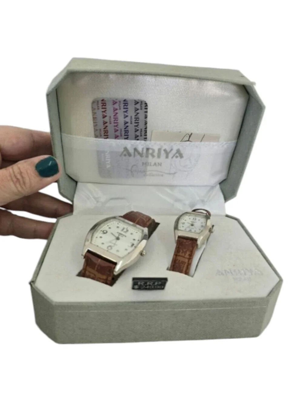 Anriya Milan Mens Womens Matching Watch Set Brown Leather Bands Vintage